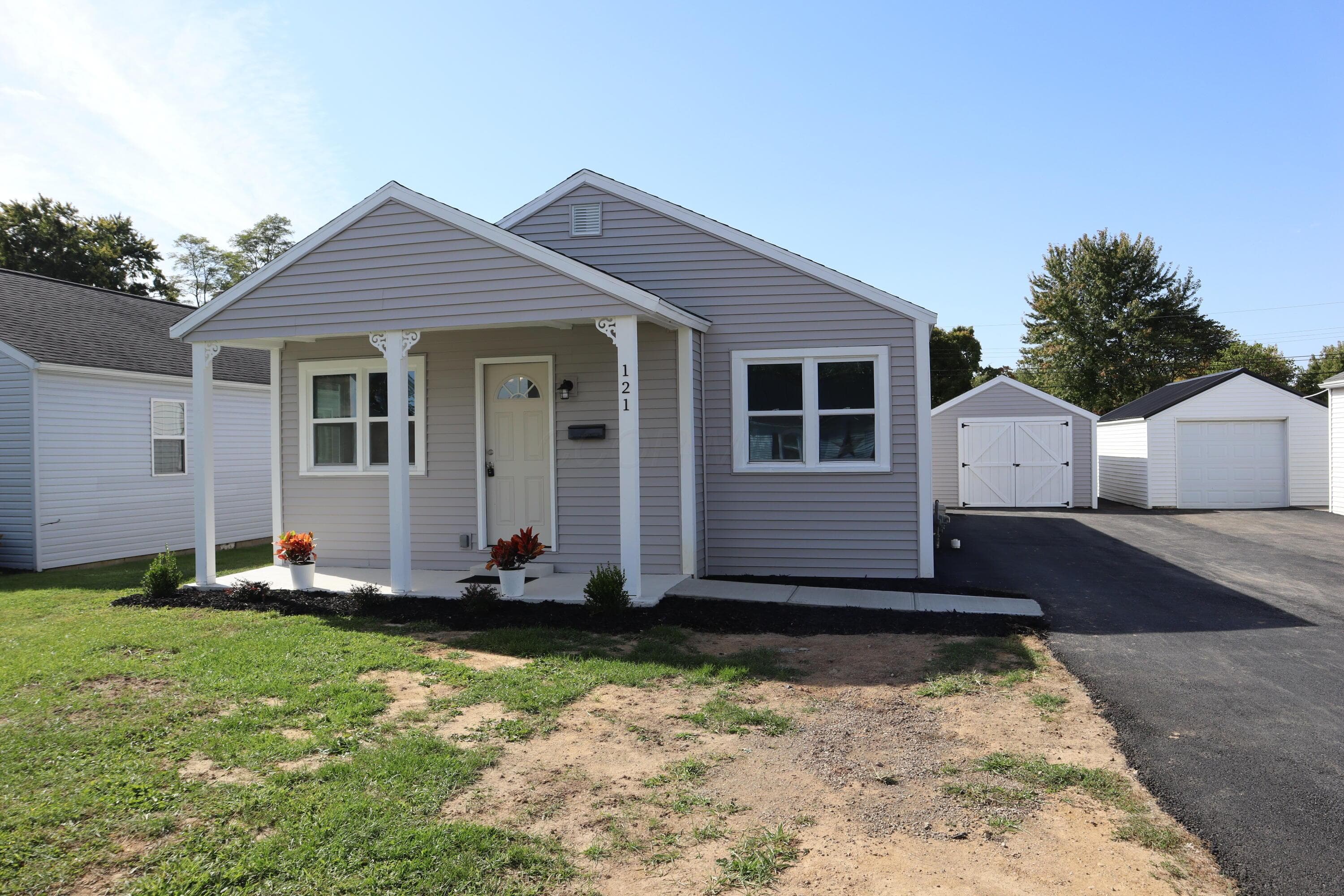 121 Laurel Road — photo 1 of 16