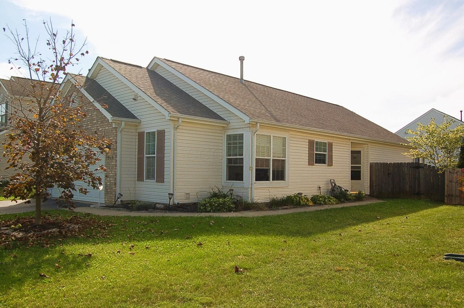 1069 Crossbrook Boulevard