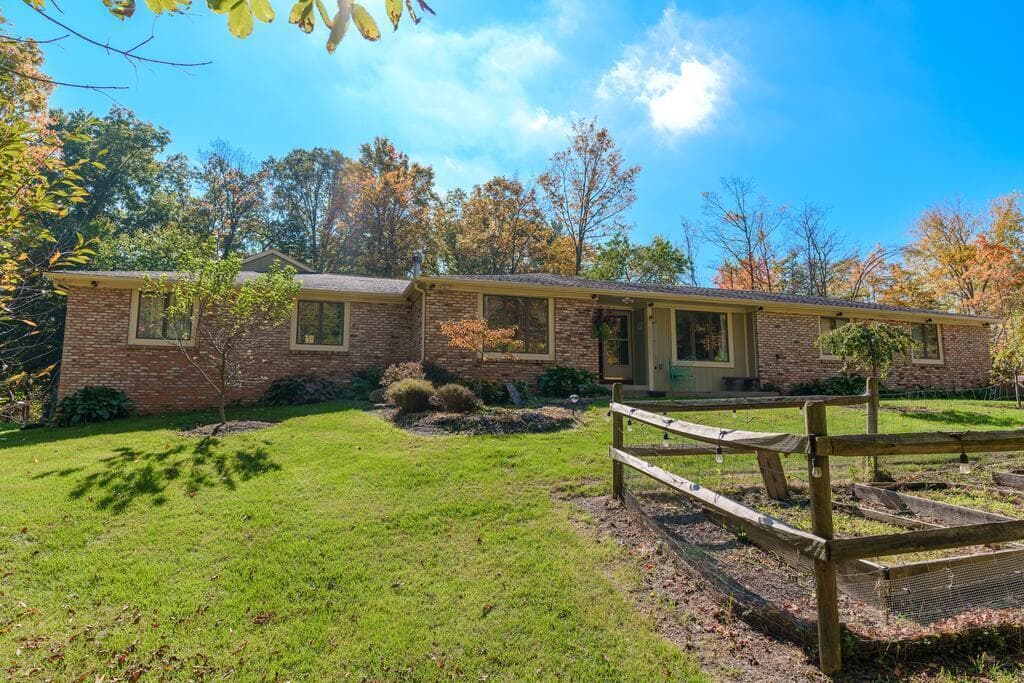 114 Ponder Place