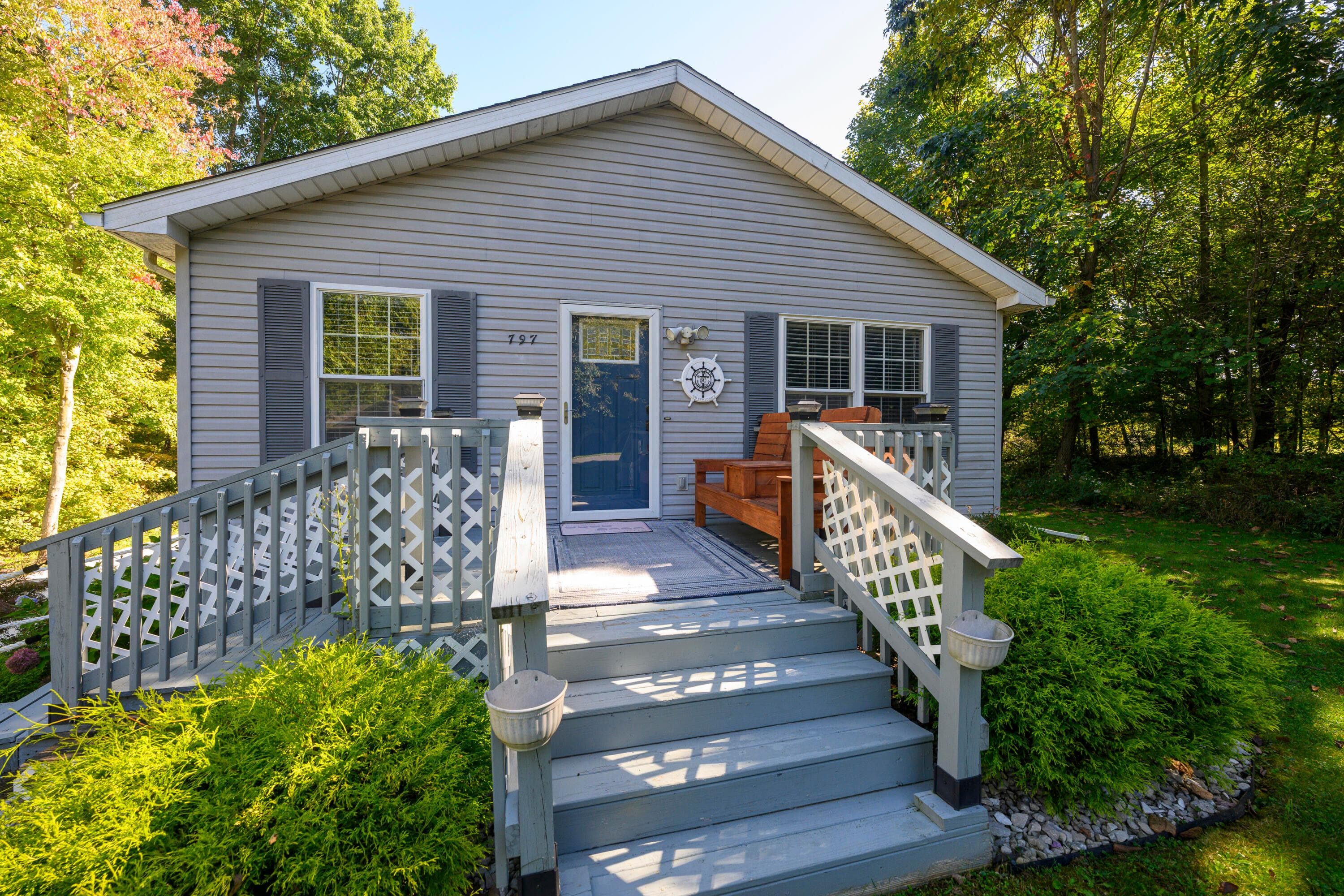 797 Royal Circle