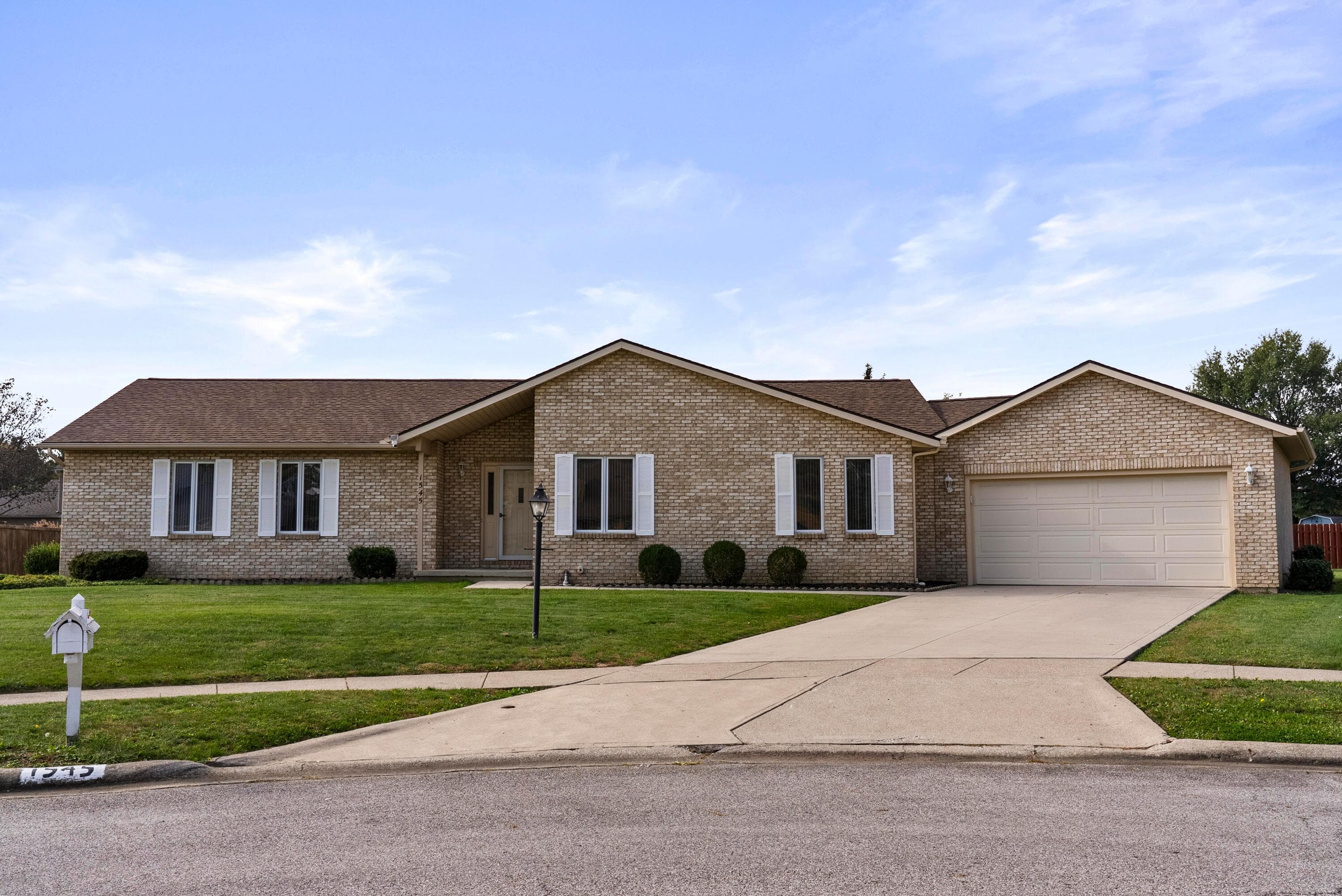 1545 Ojibwas Court