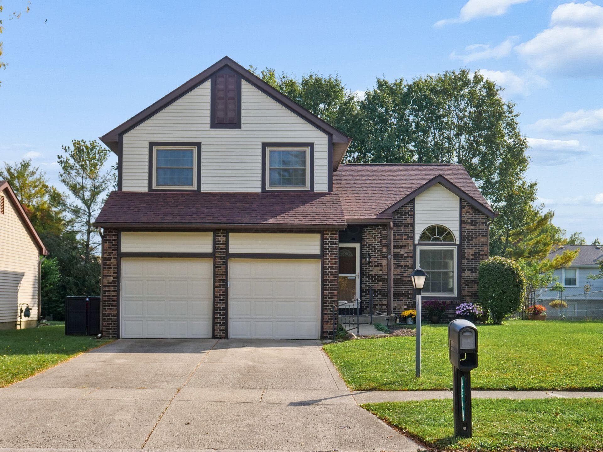 4344 Dorothy Lane — photo 1 of 44