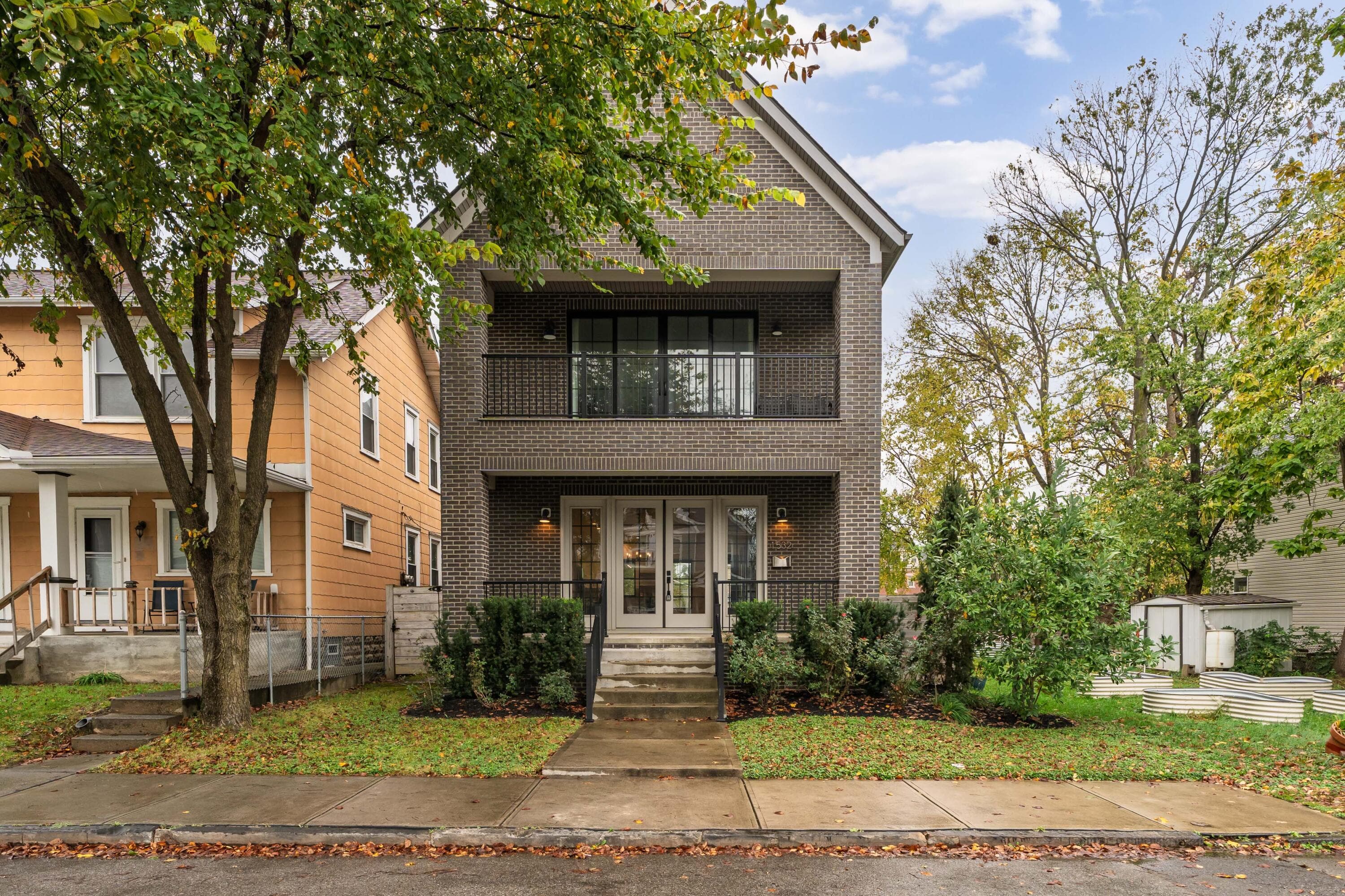 1532 Oak Street — photo 1 of 41