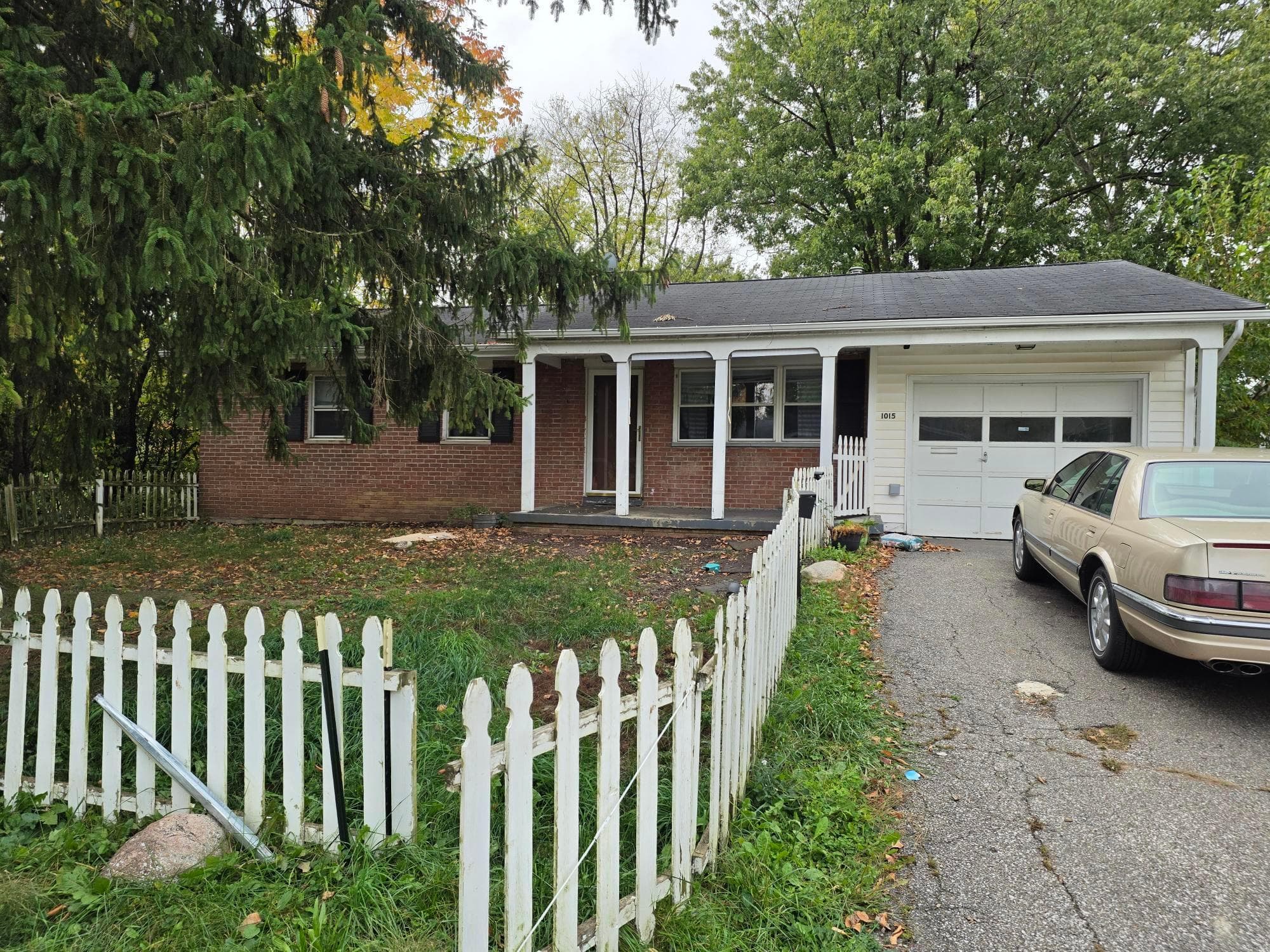 1015 Edison Avenue — photo 1 of 7