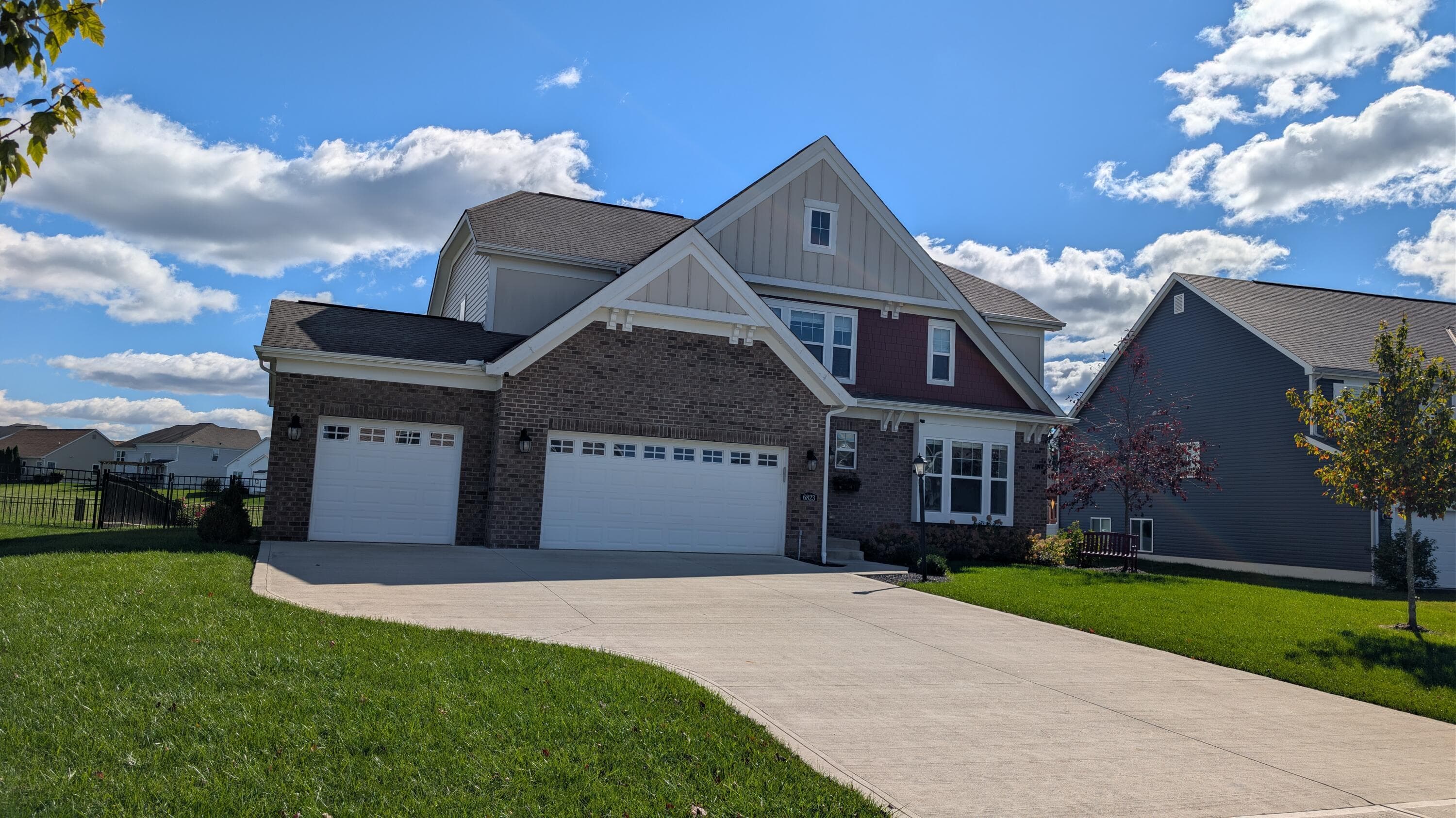 6823 Streamside Drive