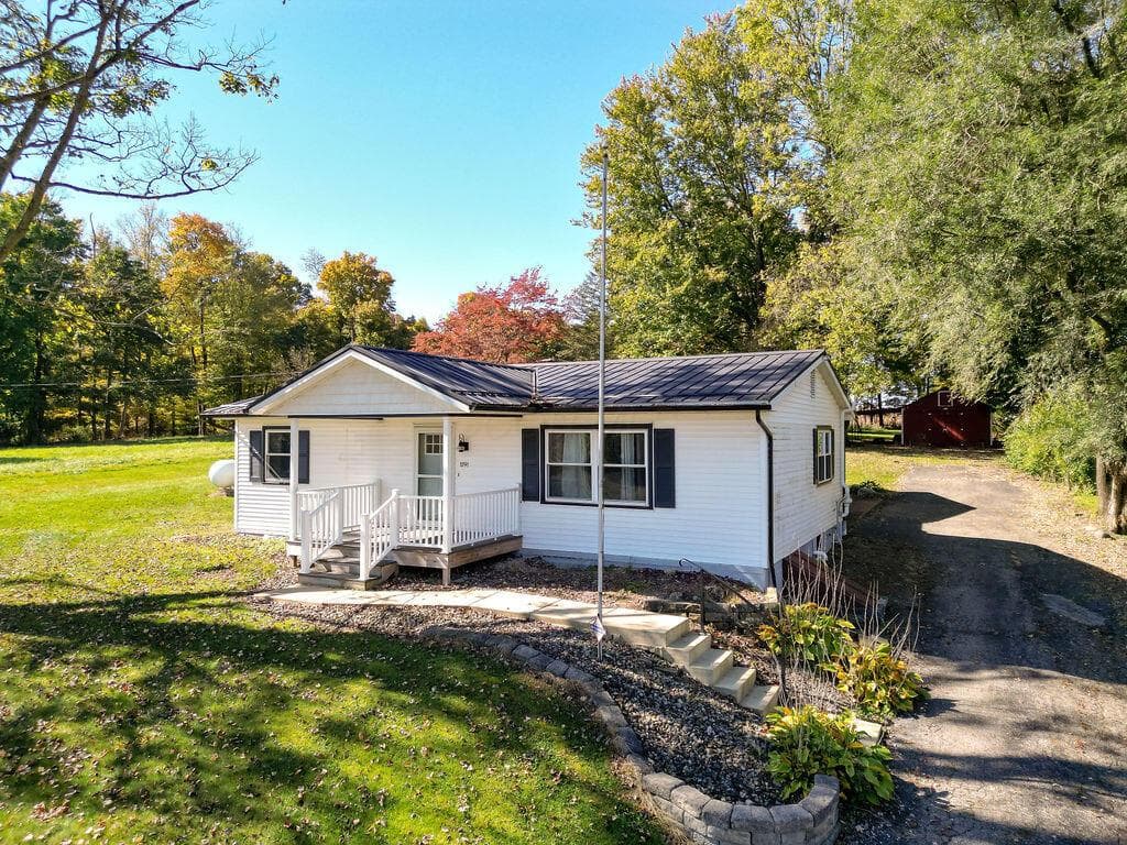 11191 Monroe Mills Road — photo 1 of 42
