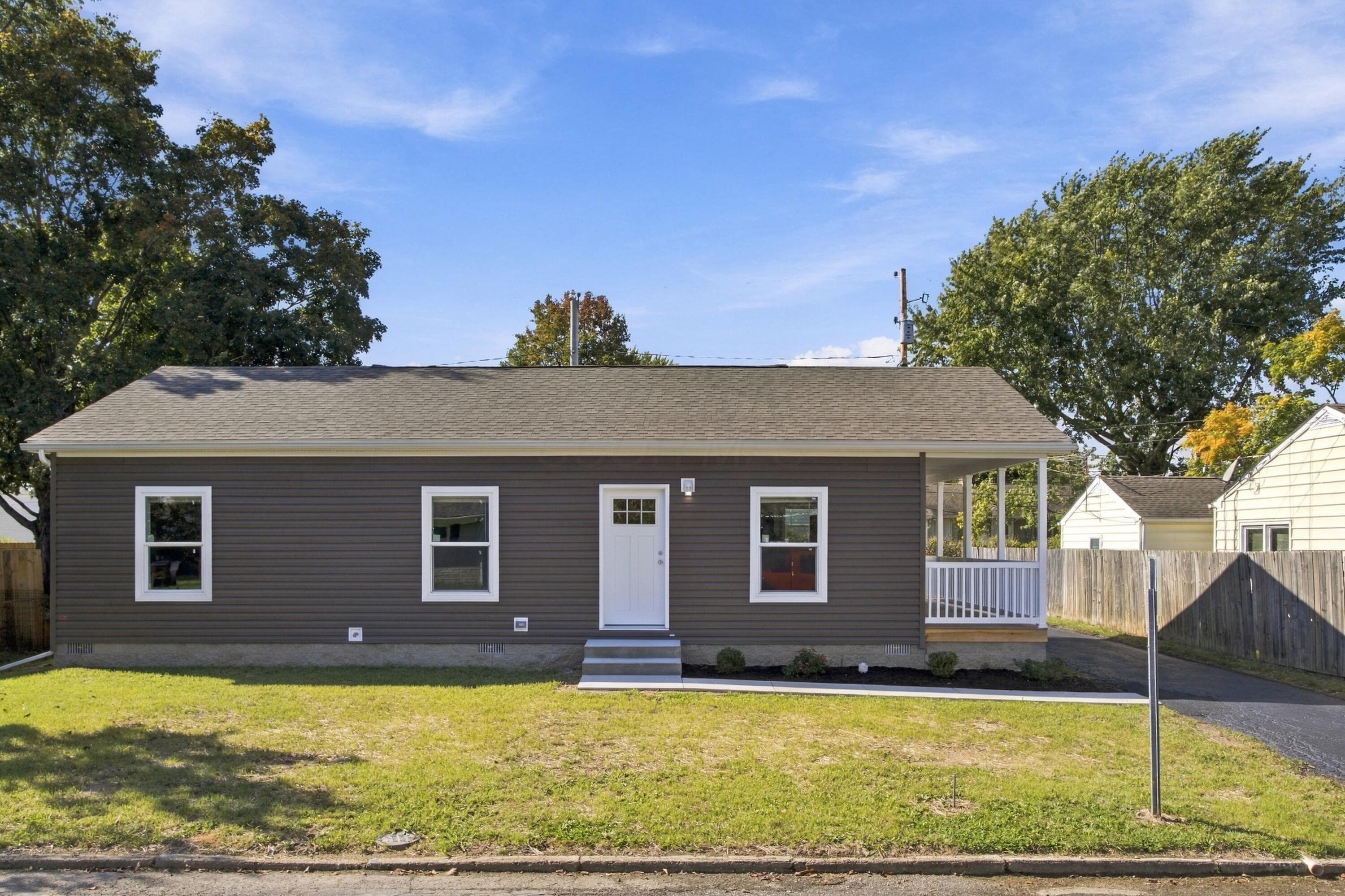 1077 Sunshine Street