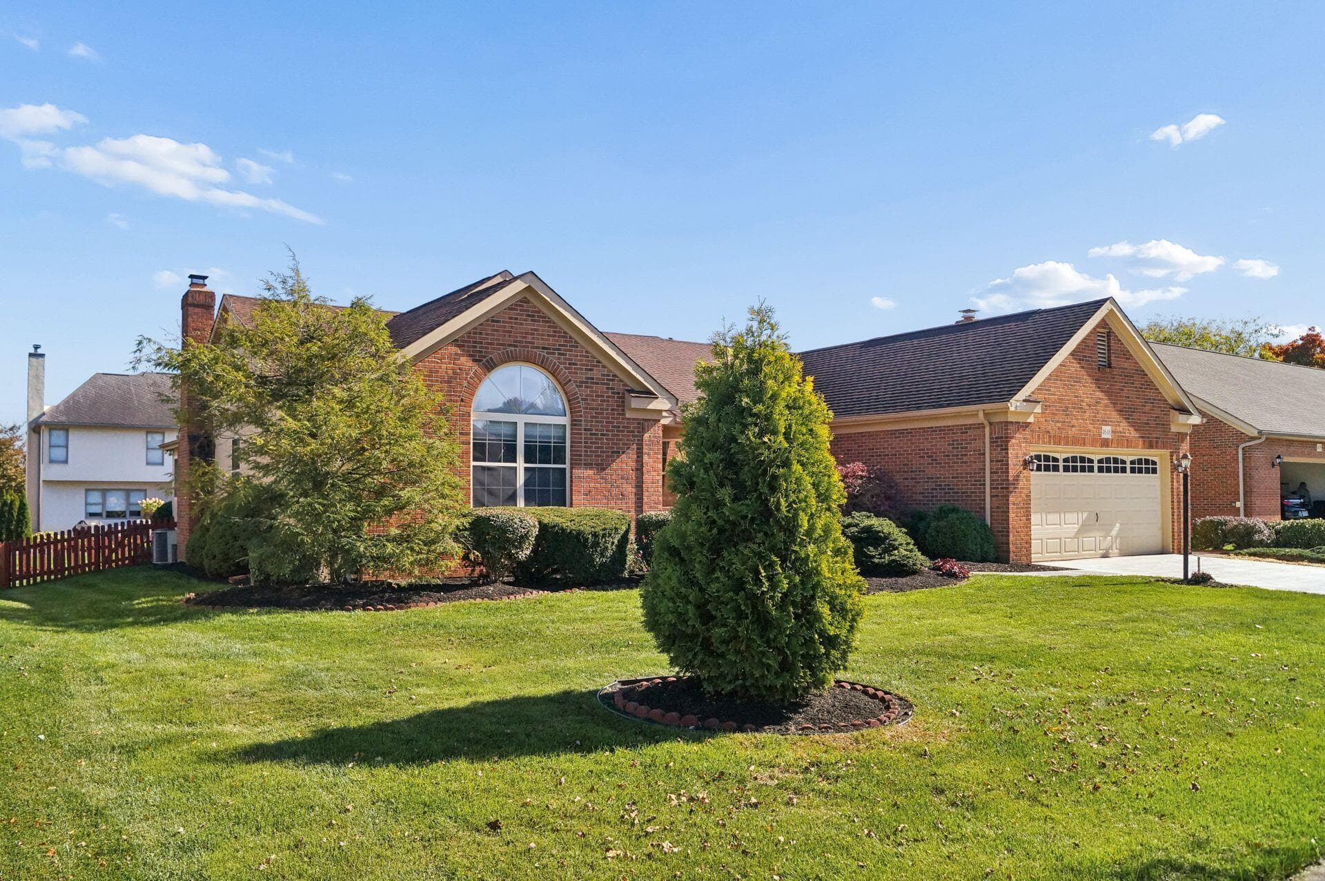 4646 Hunting Creek Drive — photo 1 of 38