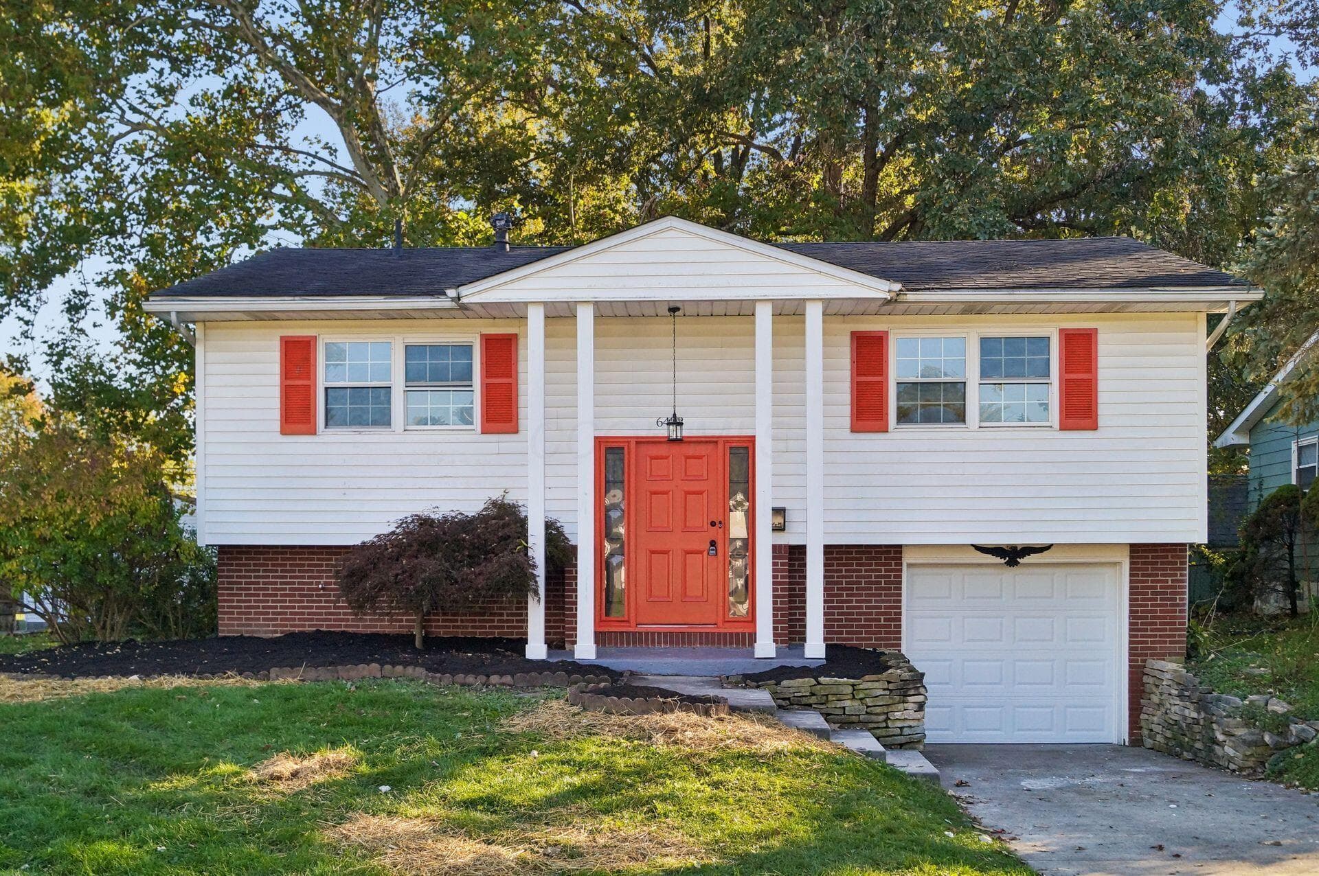6433 Carriage Lane