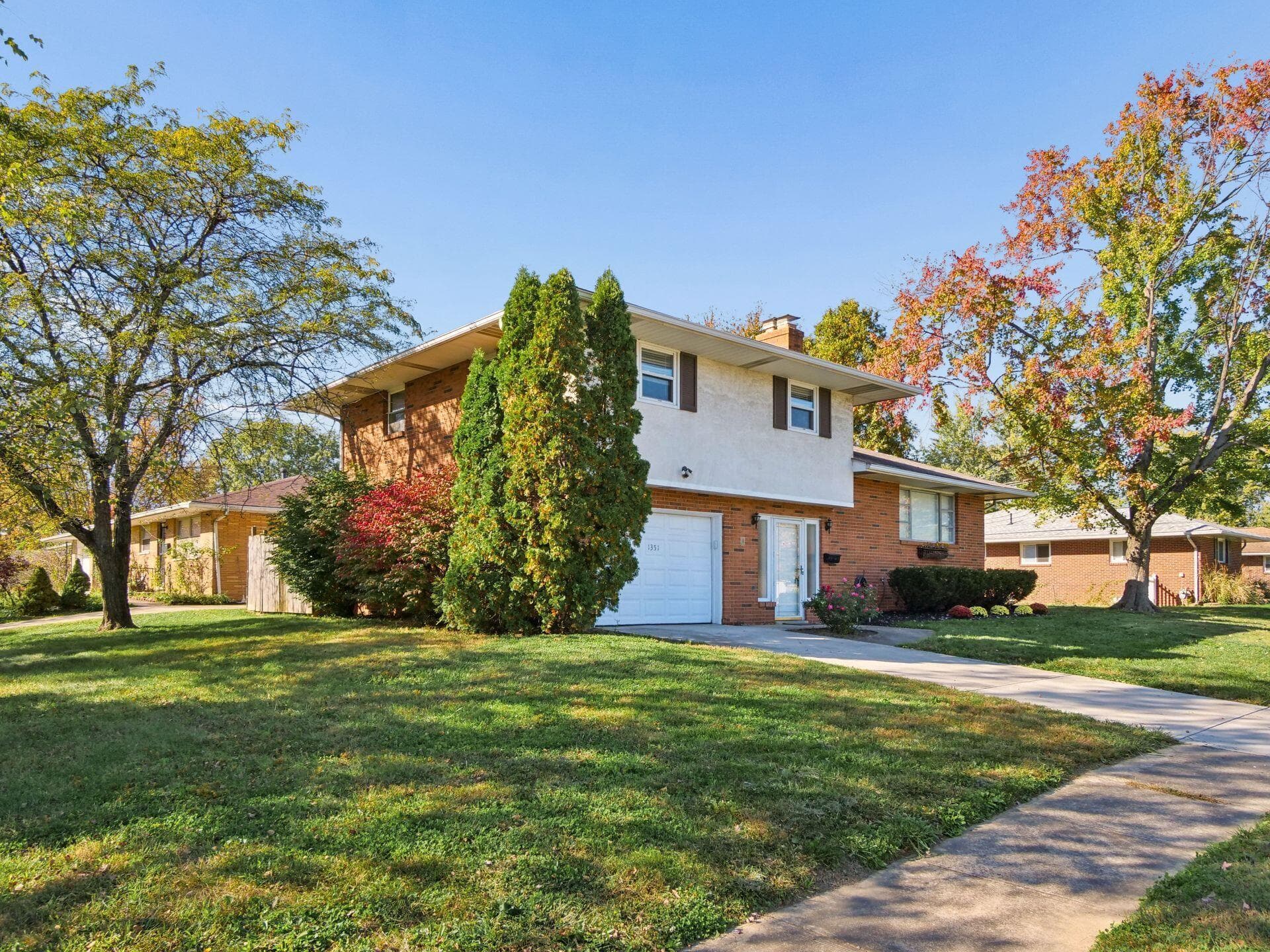 1351 Hamlin Place