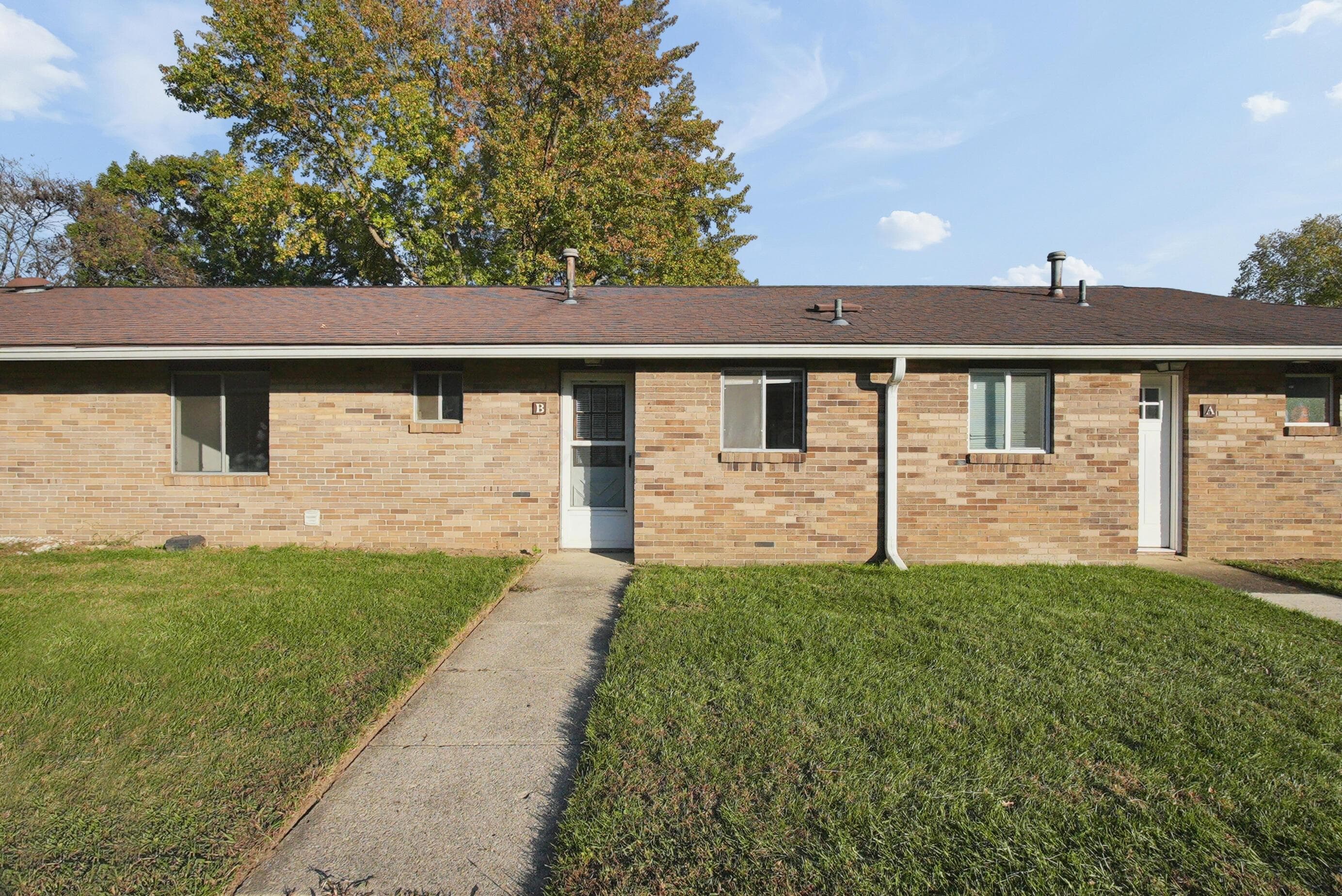 2336 Woodbrook Circle