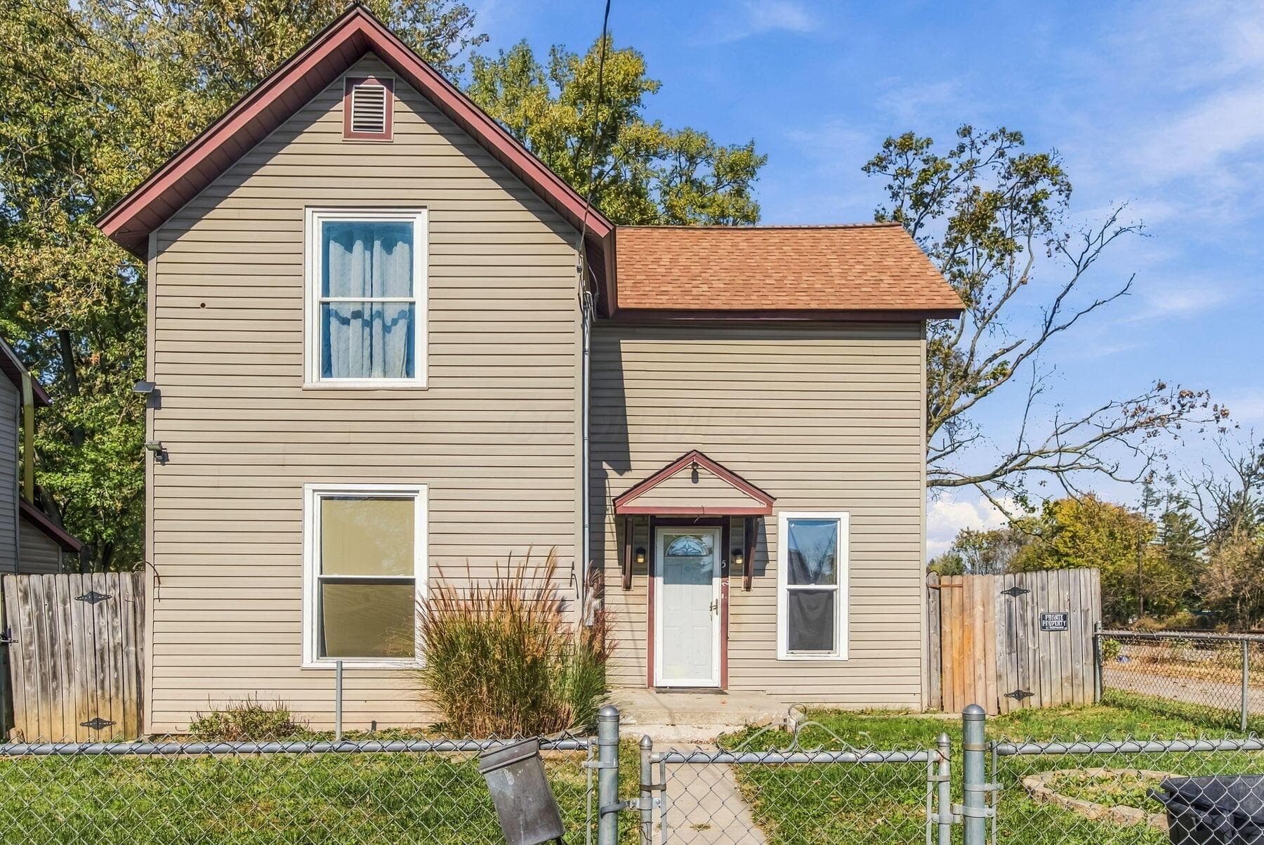 562 Wood Street — photo 1 of 31