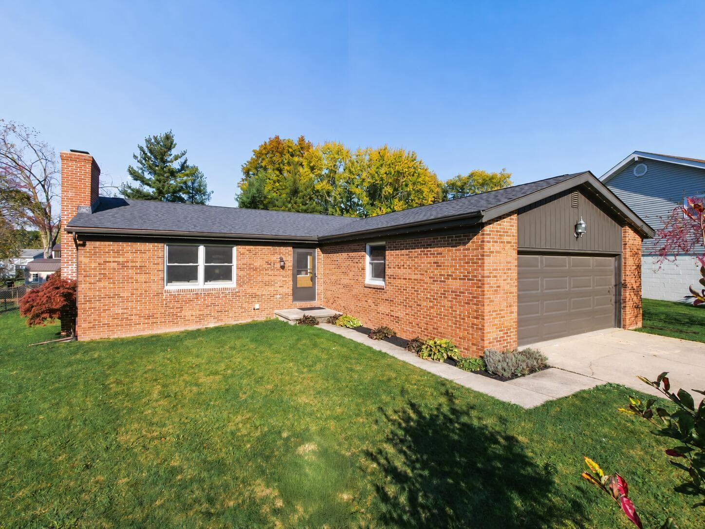 548 Surrey Lane