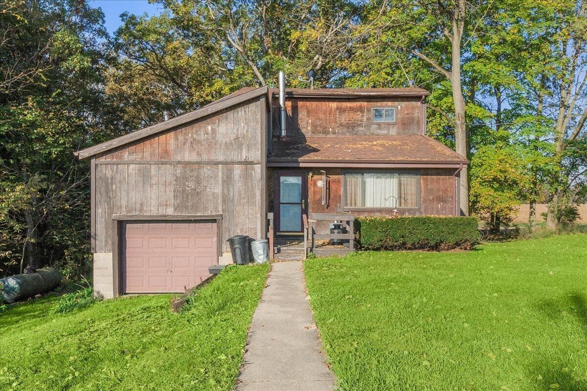 2908 Lippincott Road — photo 1 of 50