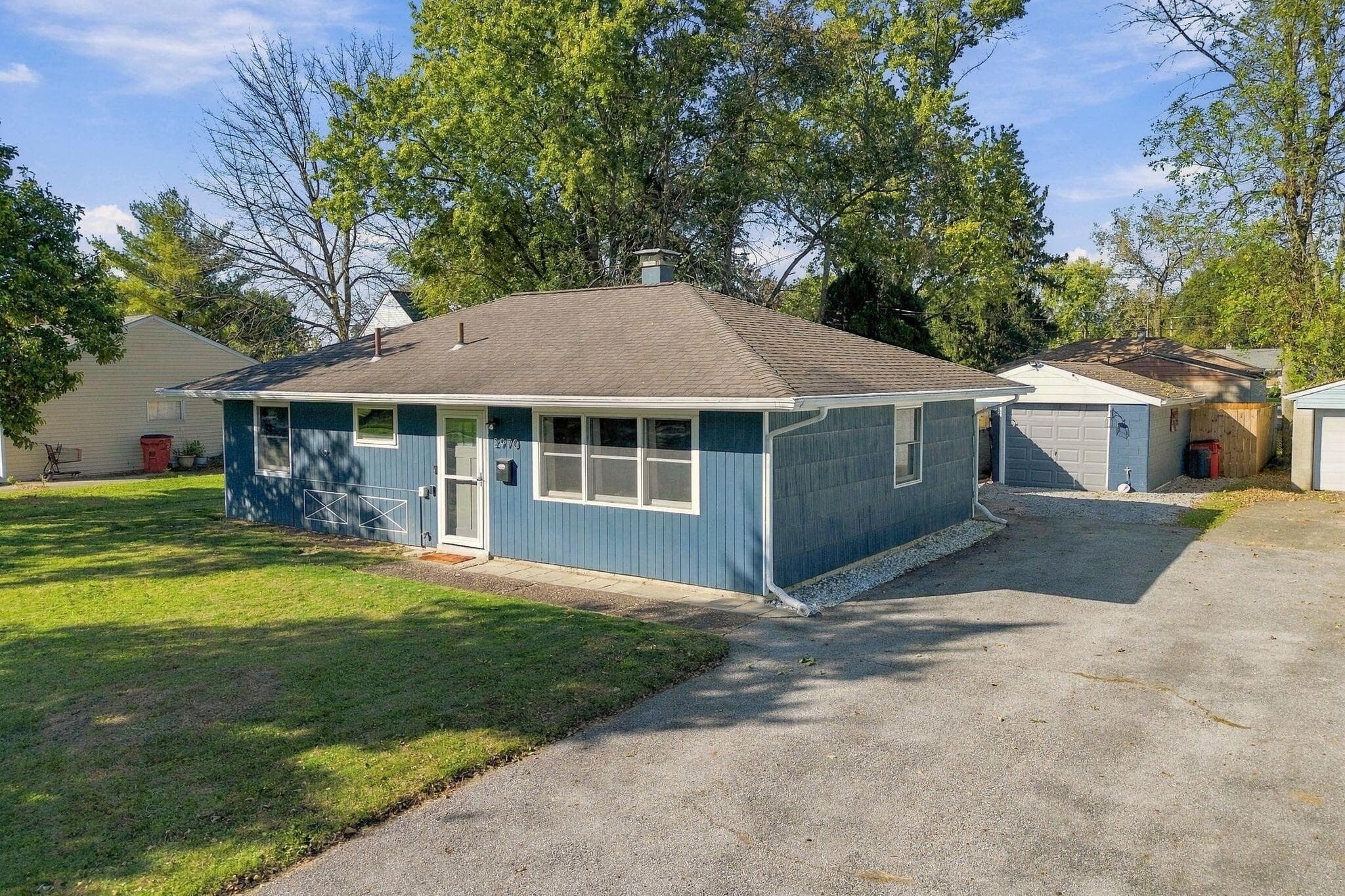 2970 Wendy Lane — photo 1 of 38