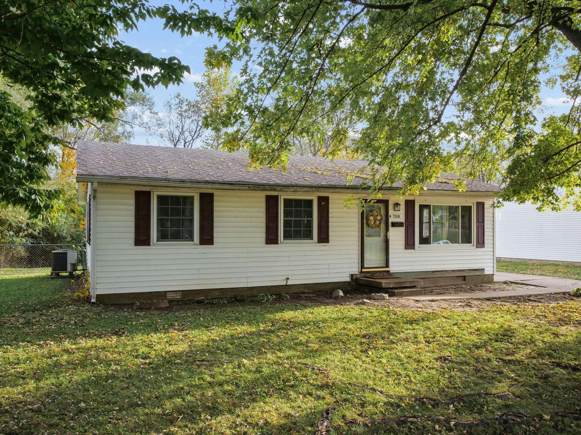 708 Heritage Drive — photo 1 of 28