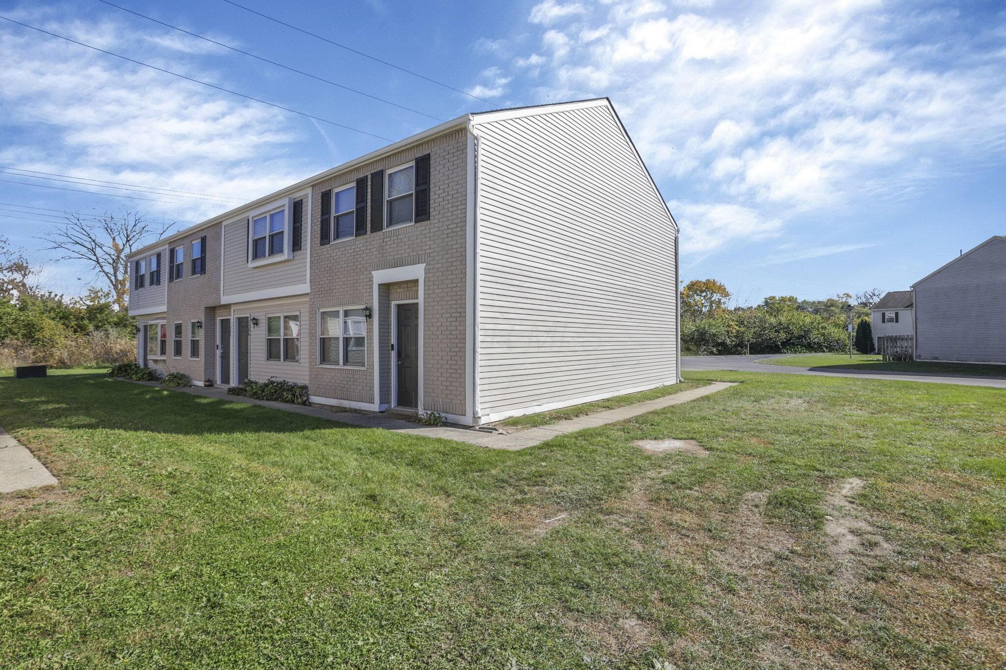 1504 Worthington Row Drive — photo 1 of 6