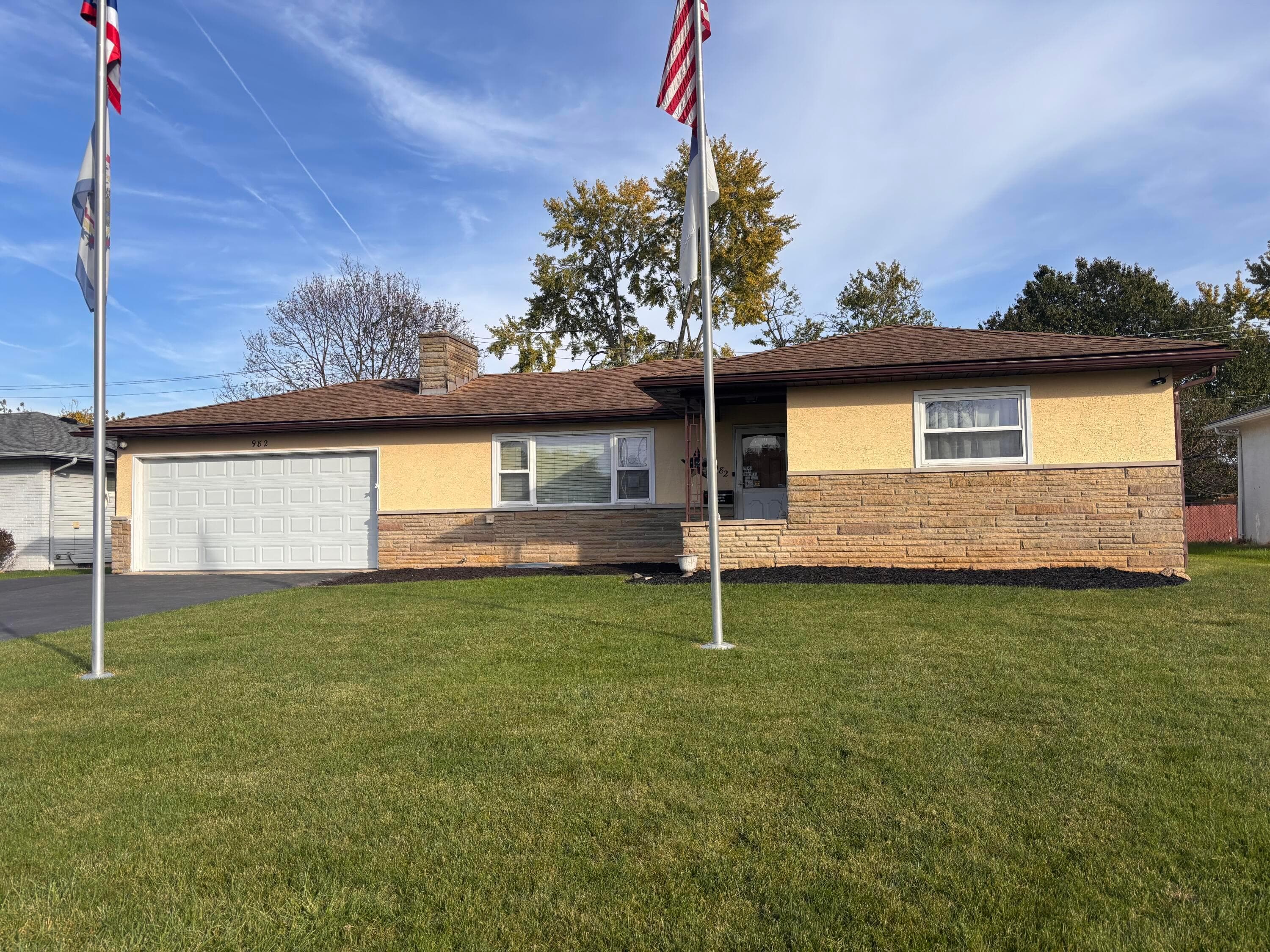 982 Anthony Drive — photo 1 of 4