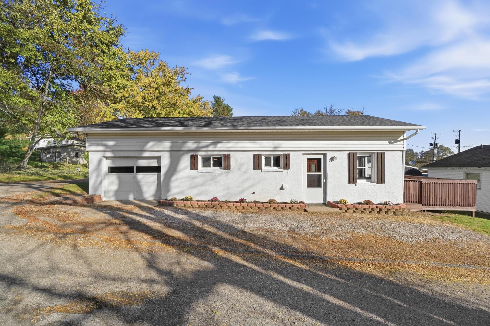 739 Maple Street