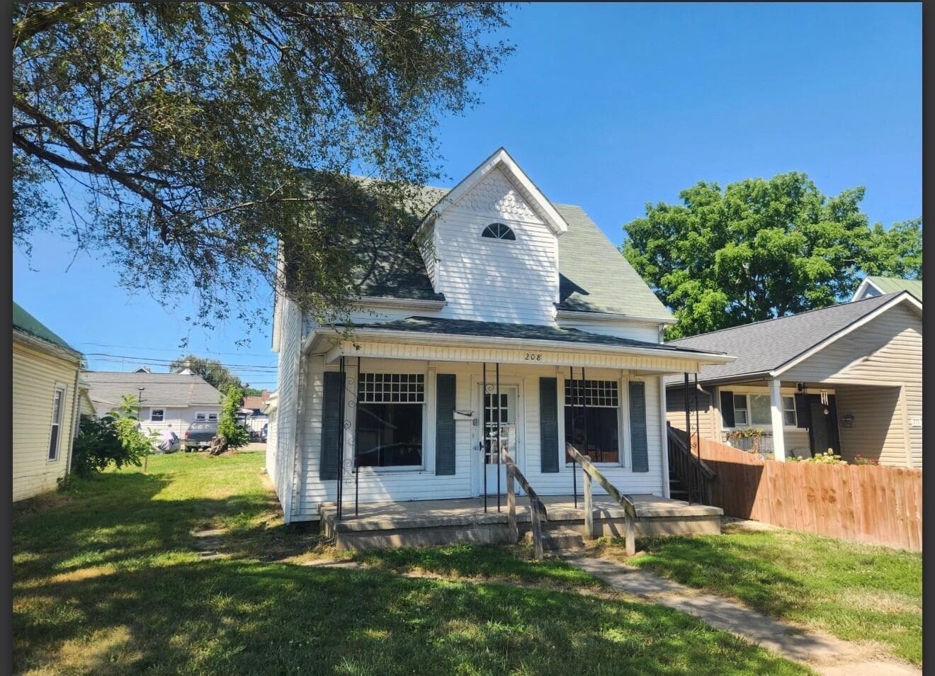 208 Town Street