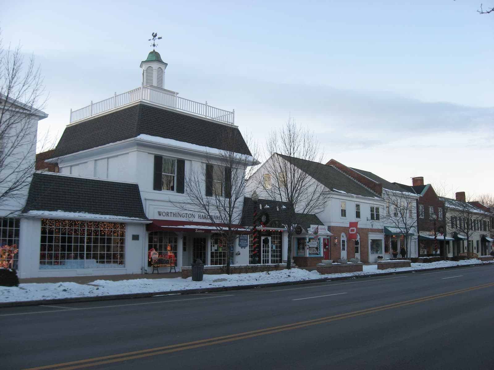 A real street scene in Worthington, Ohio
