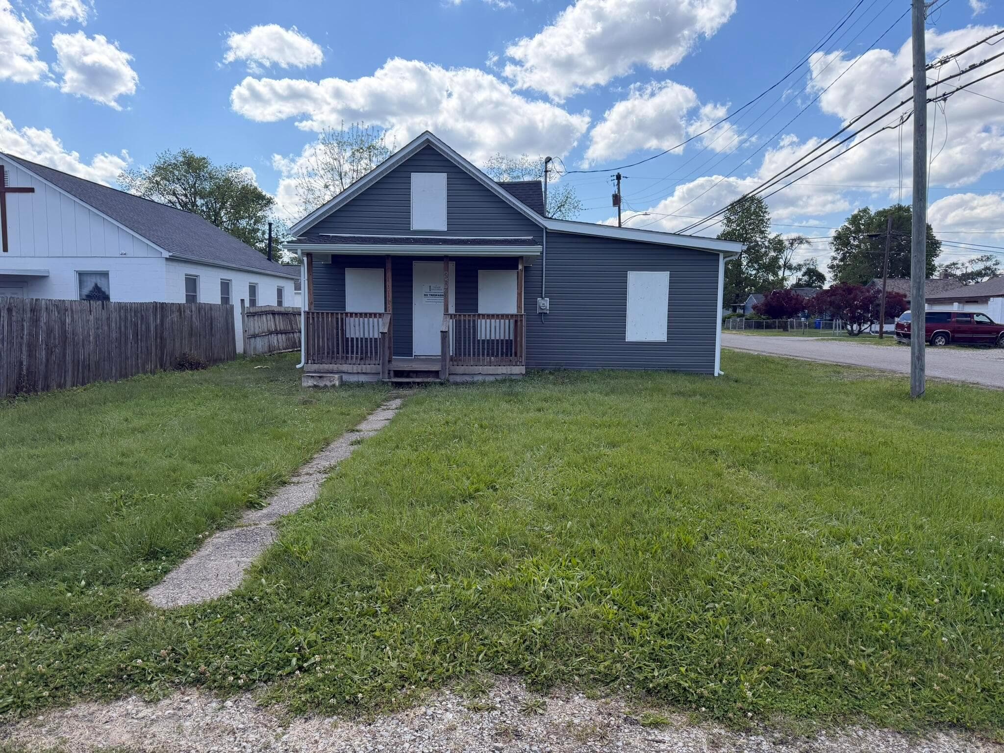 851 Clarendon Avenue — photo 1 of 12
