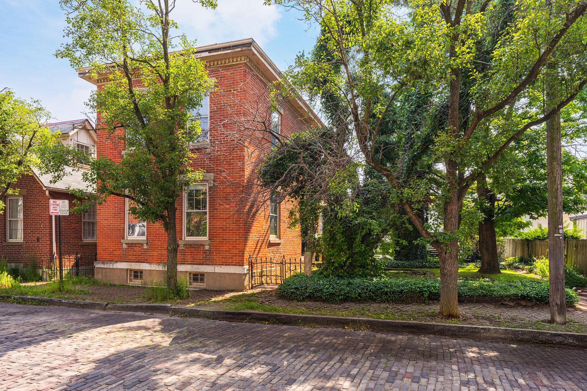 524 Mohawk Street — photo 1 of 41