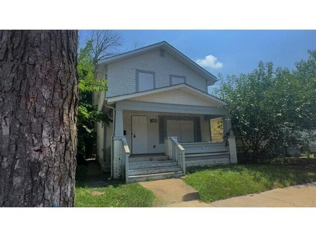 244 Harris Avenue — photo 1 of 10