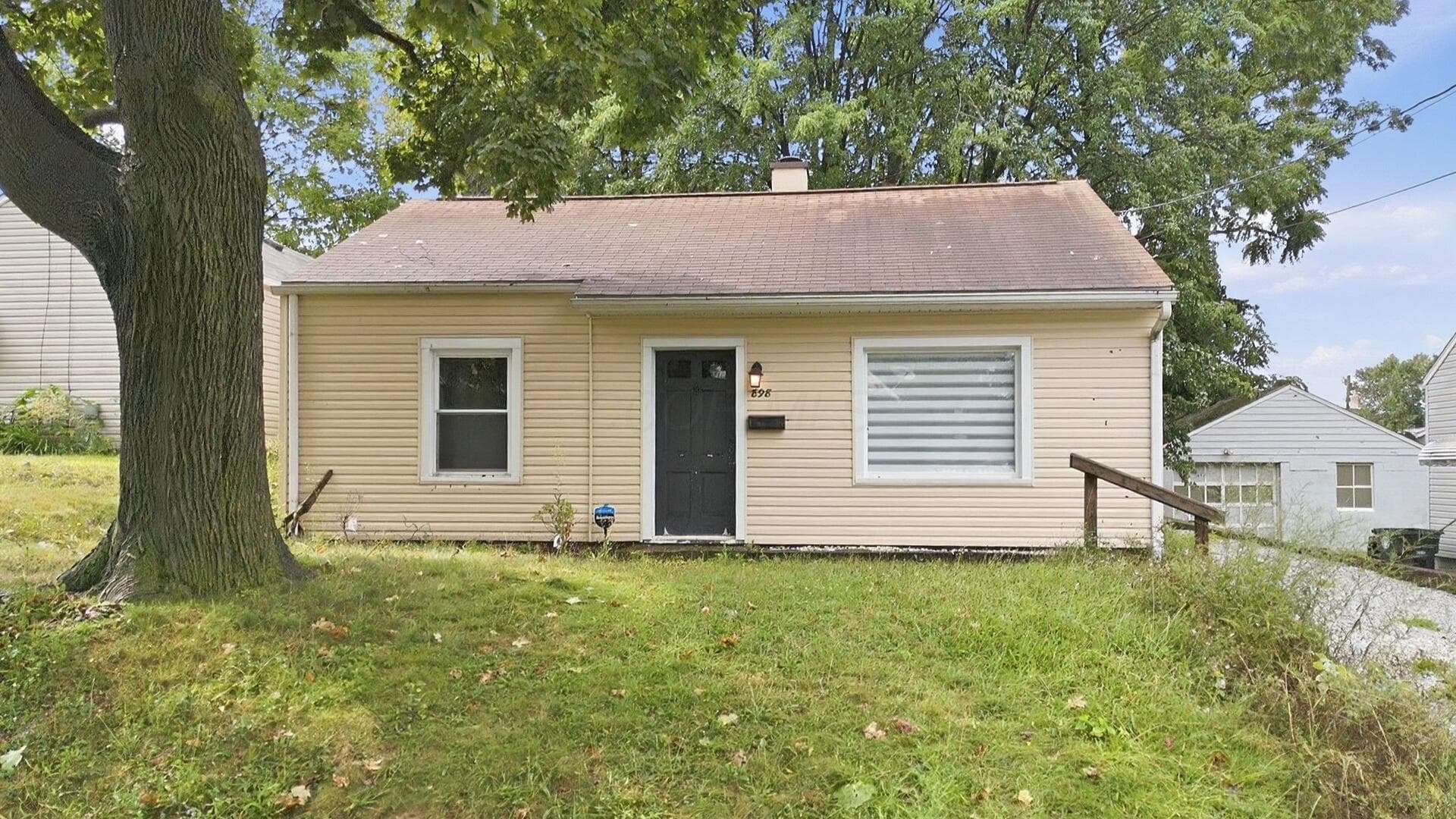 898 Reed Avenue — photo 1 of 17
