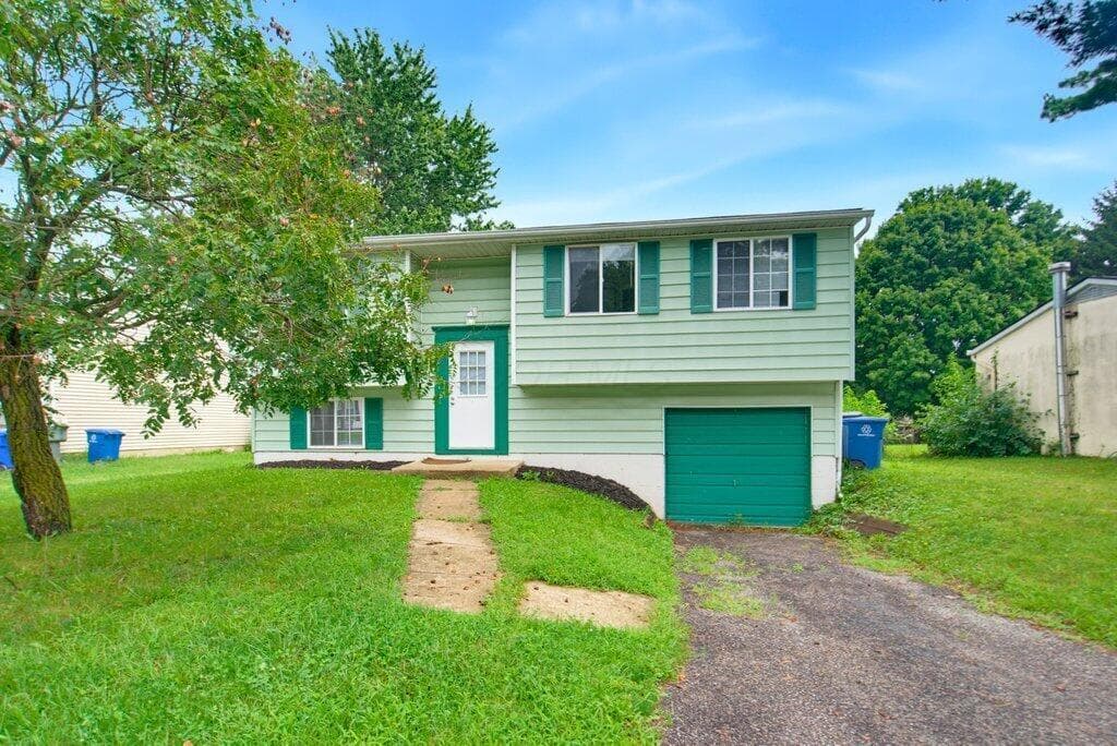 3804 Big Walnut Drive — photo 1 of 25