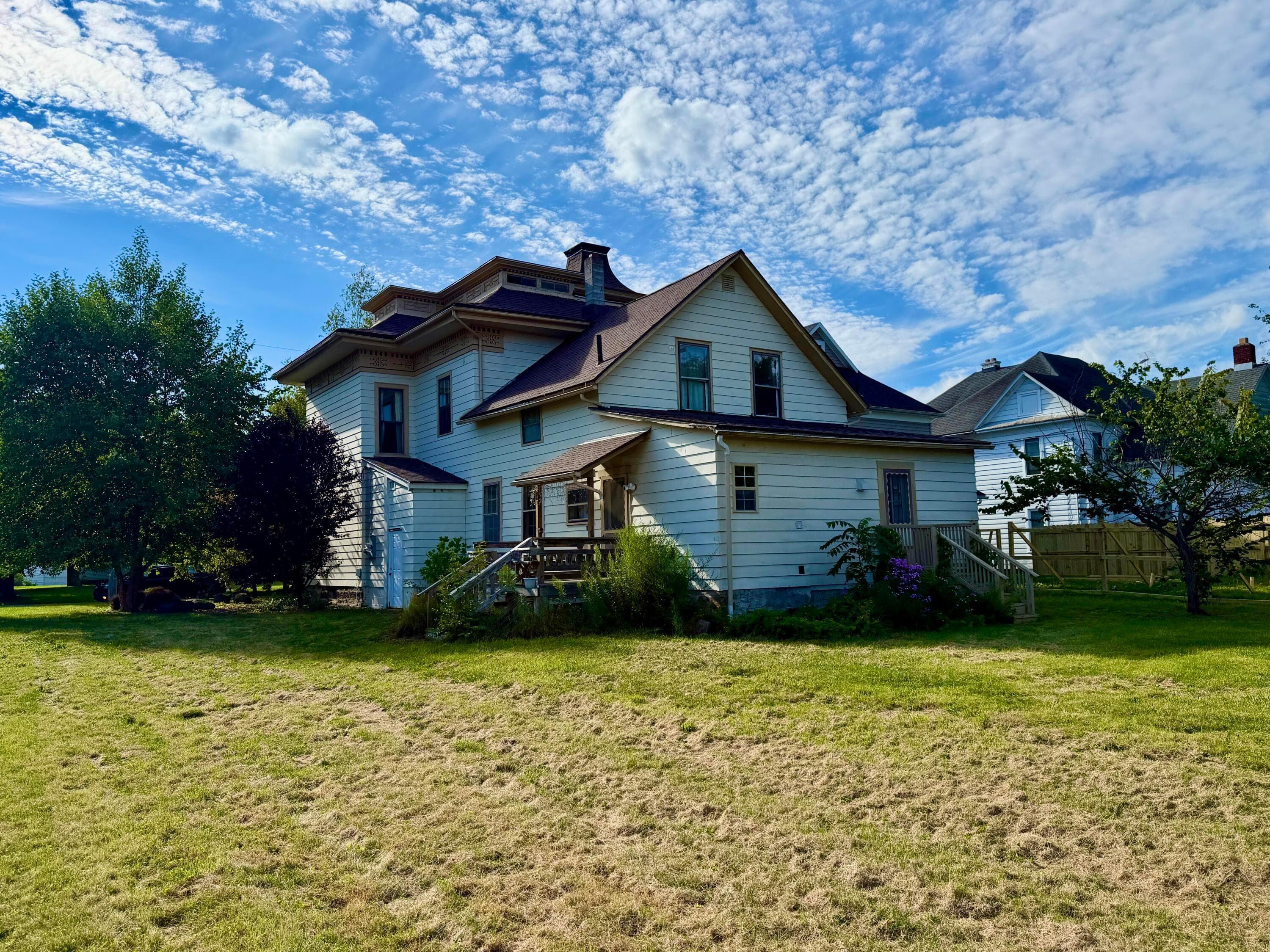 405 Union Street — photo 1 of 31