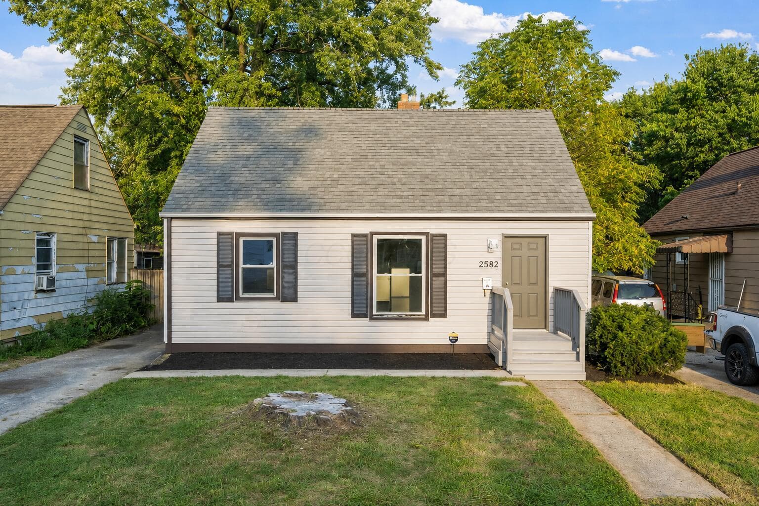 2582 Atwood Terrace — photo 1 of 30