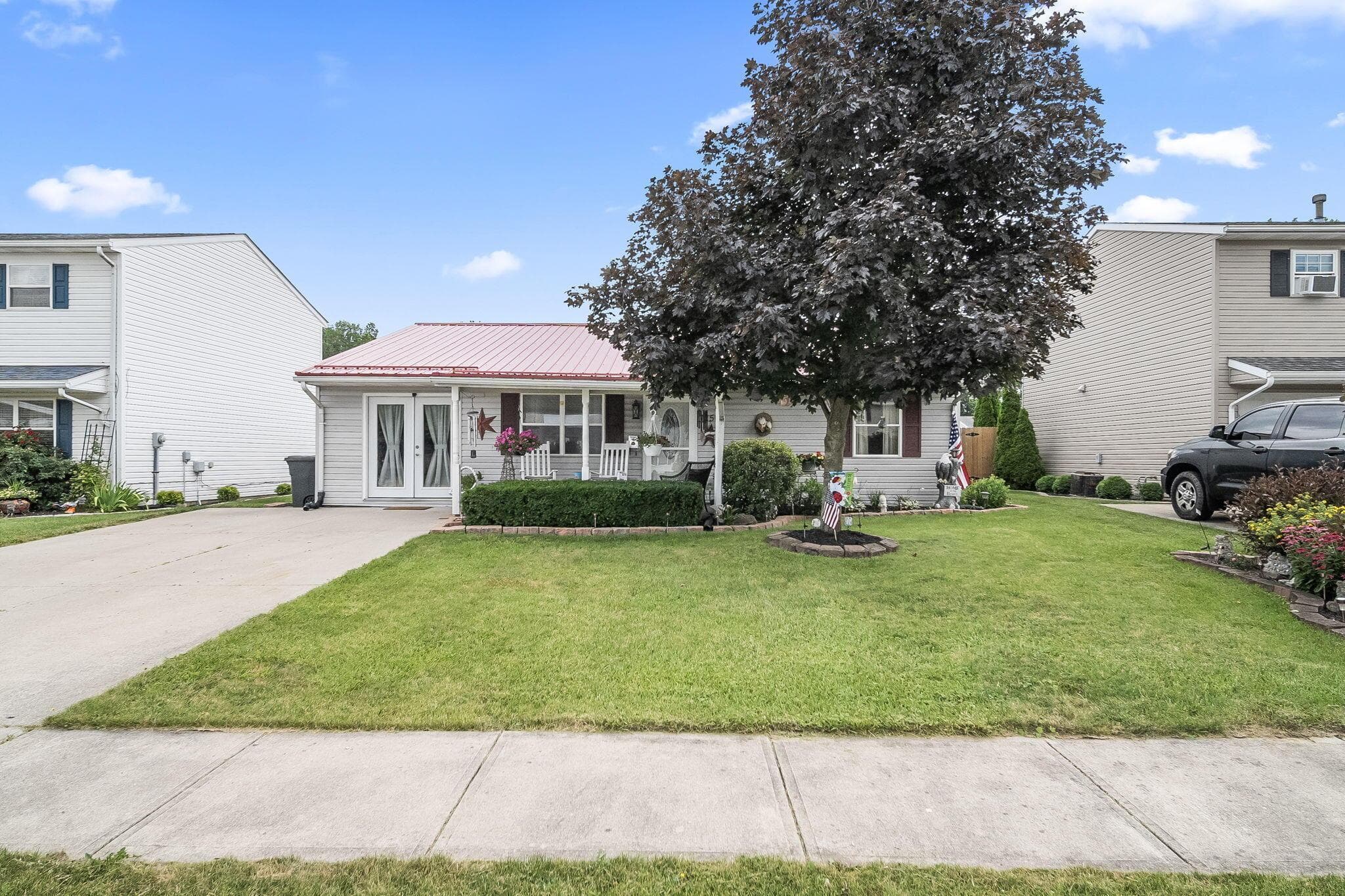 1250 Grenada Drive — photo 1 of 38