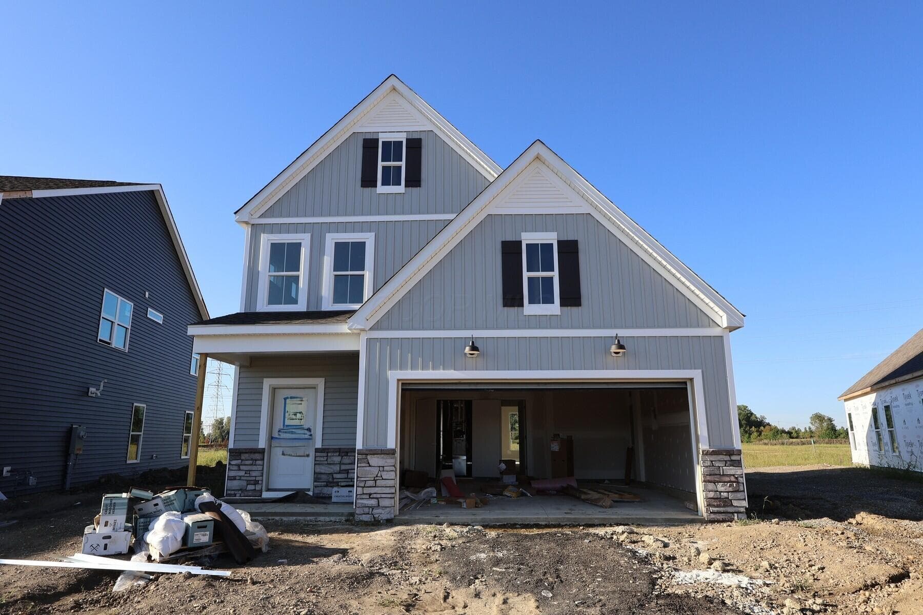 5900 Creekview Drive — photo 1 of 12