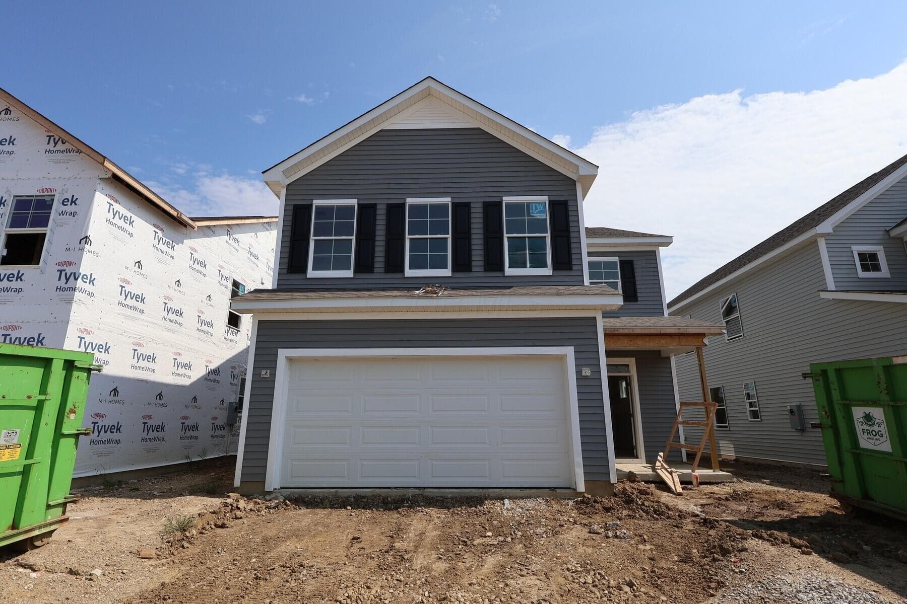 1031 Dawsons Drive — photo 1 of 15