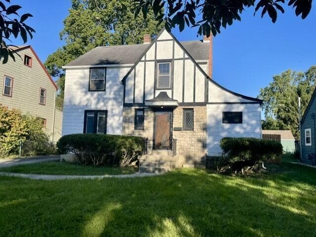 1008 Cassingham Road — photo 1 of 1