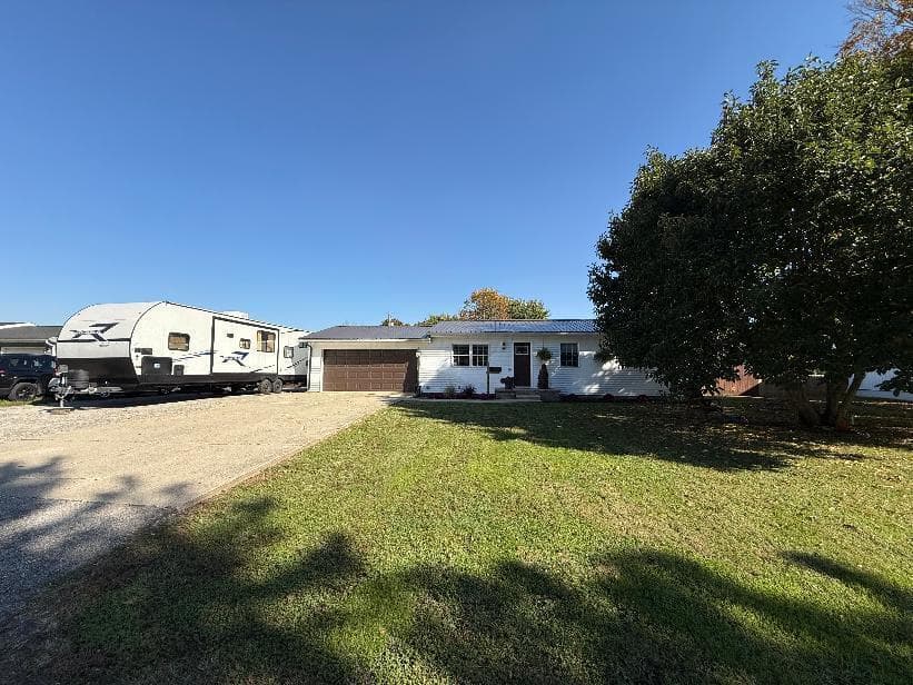 5047 Lee Road — photo 1 of 5