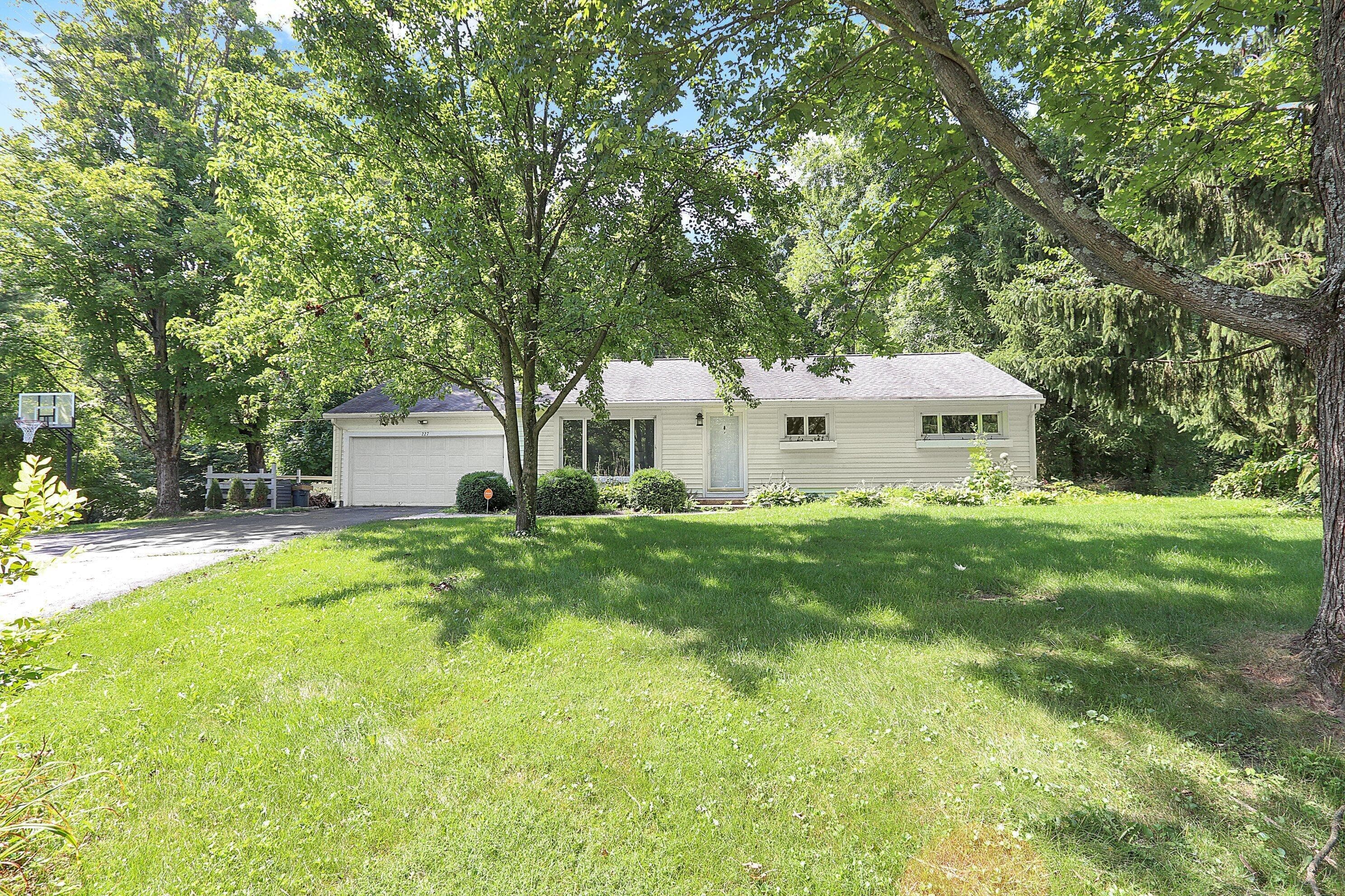 227 Olentangy View Drive — photo 1 of 46