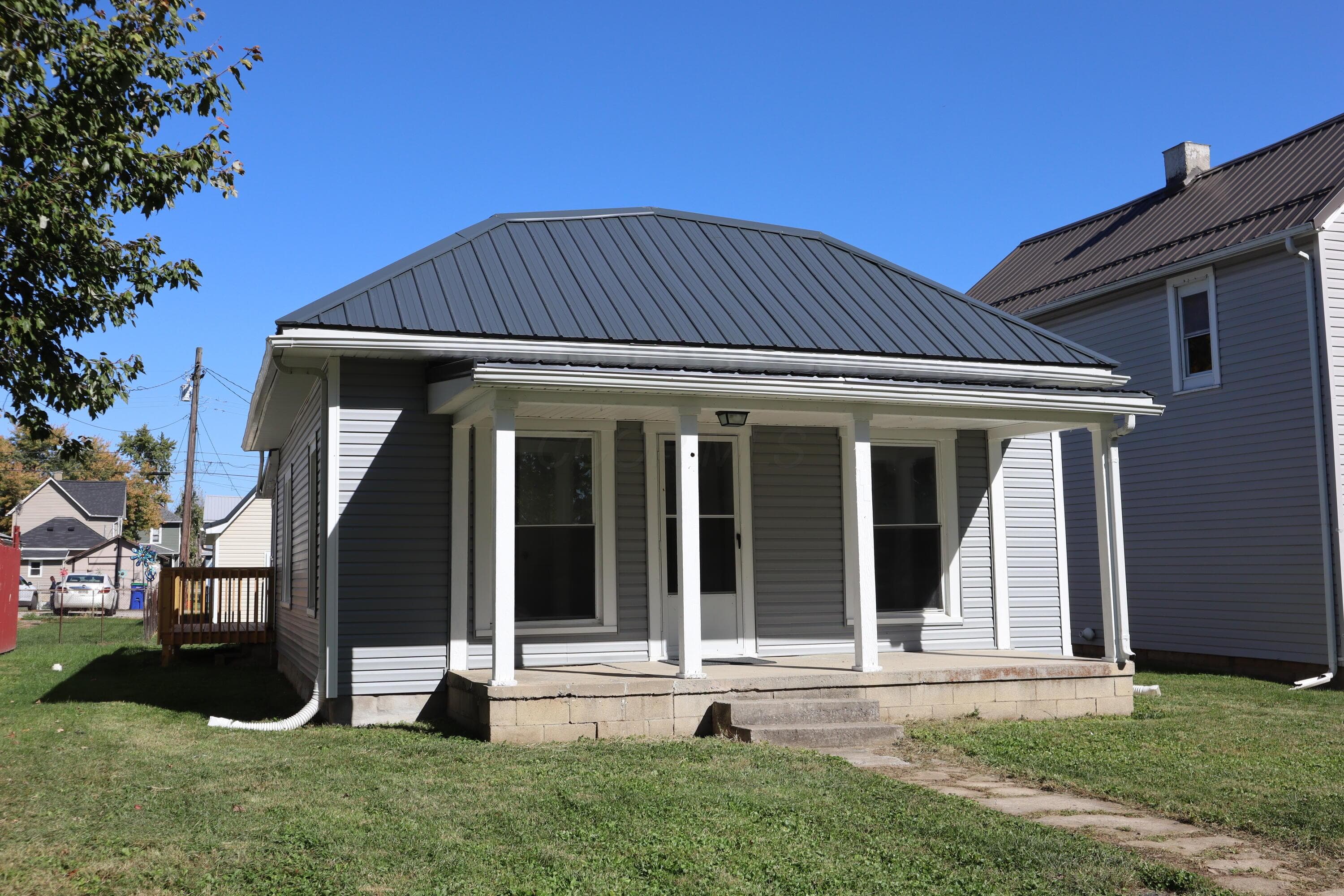 930 Millwood Avenue — photo 1 of 18