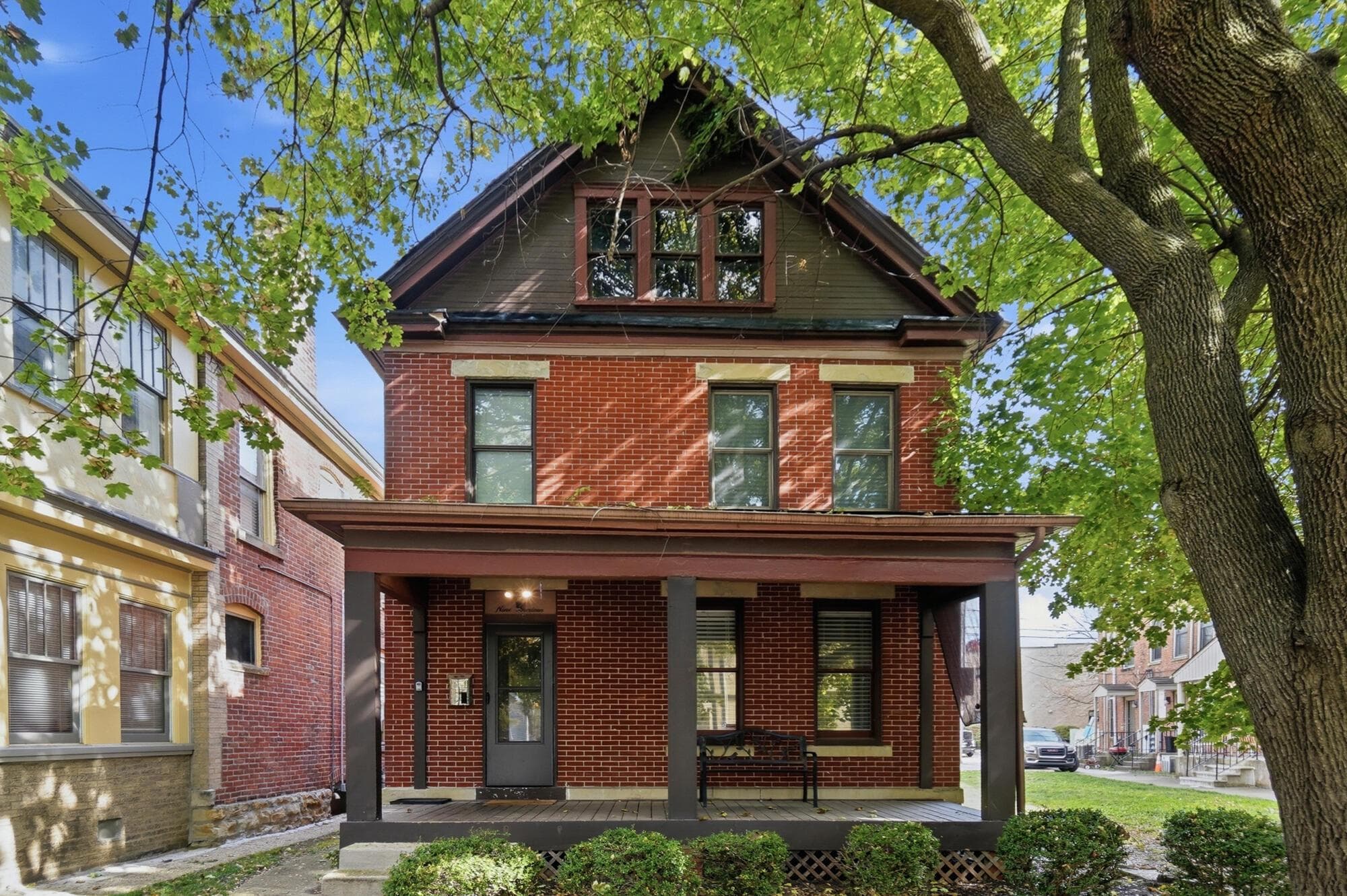 914 Mount Pleasant Avenue — photo 1 of 50
