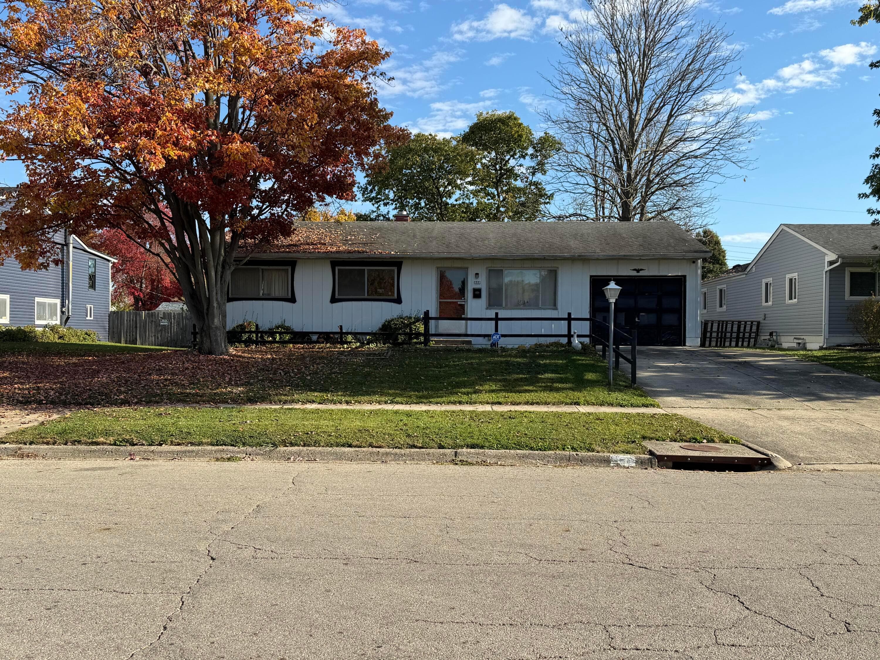 900 Olympia Drive — photo 1 of 2