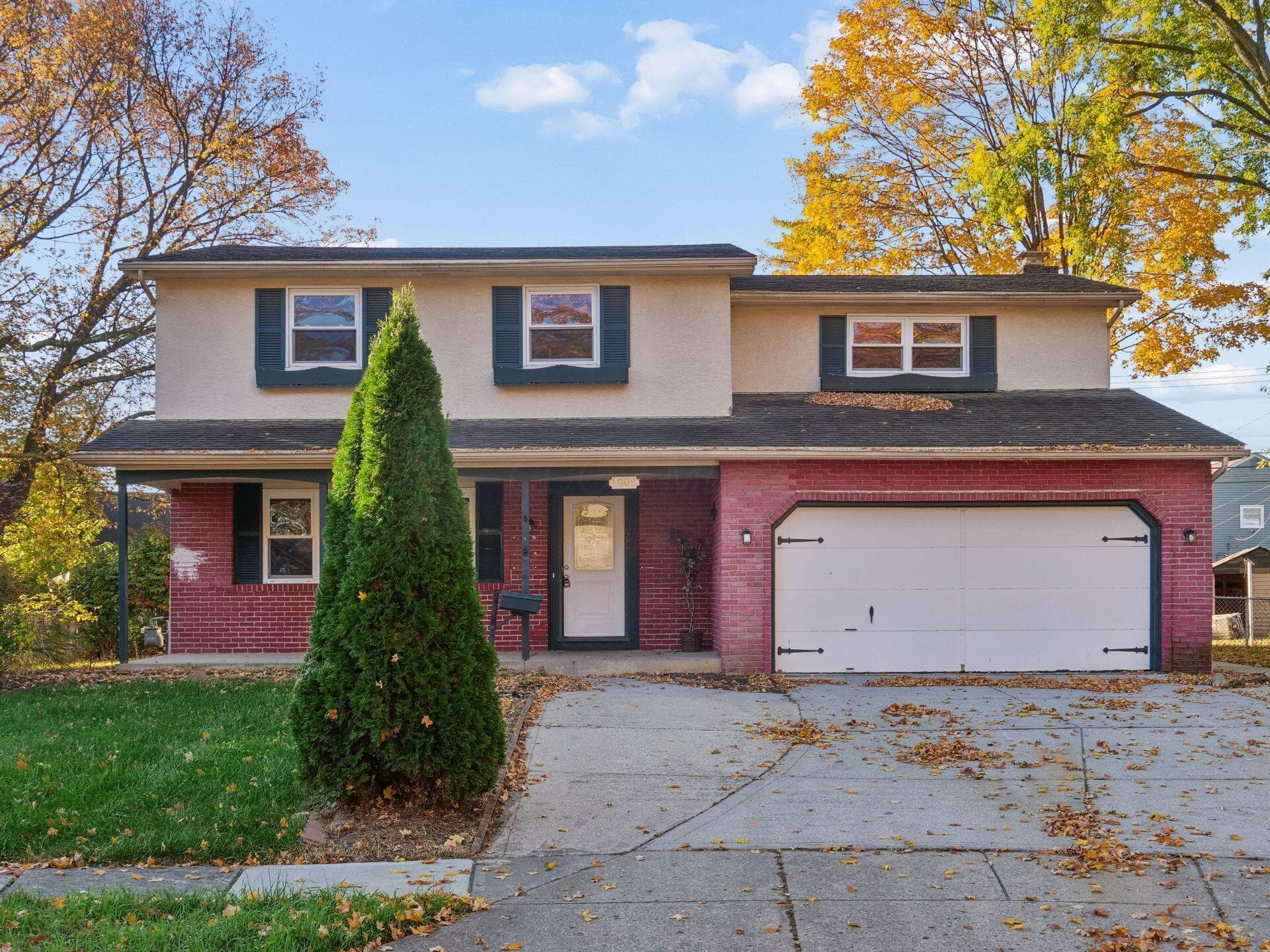 1609 Sugarmaple Court — photo 1 of 76